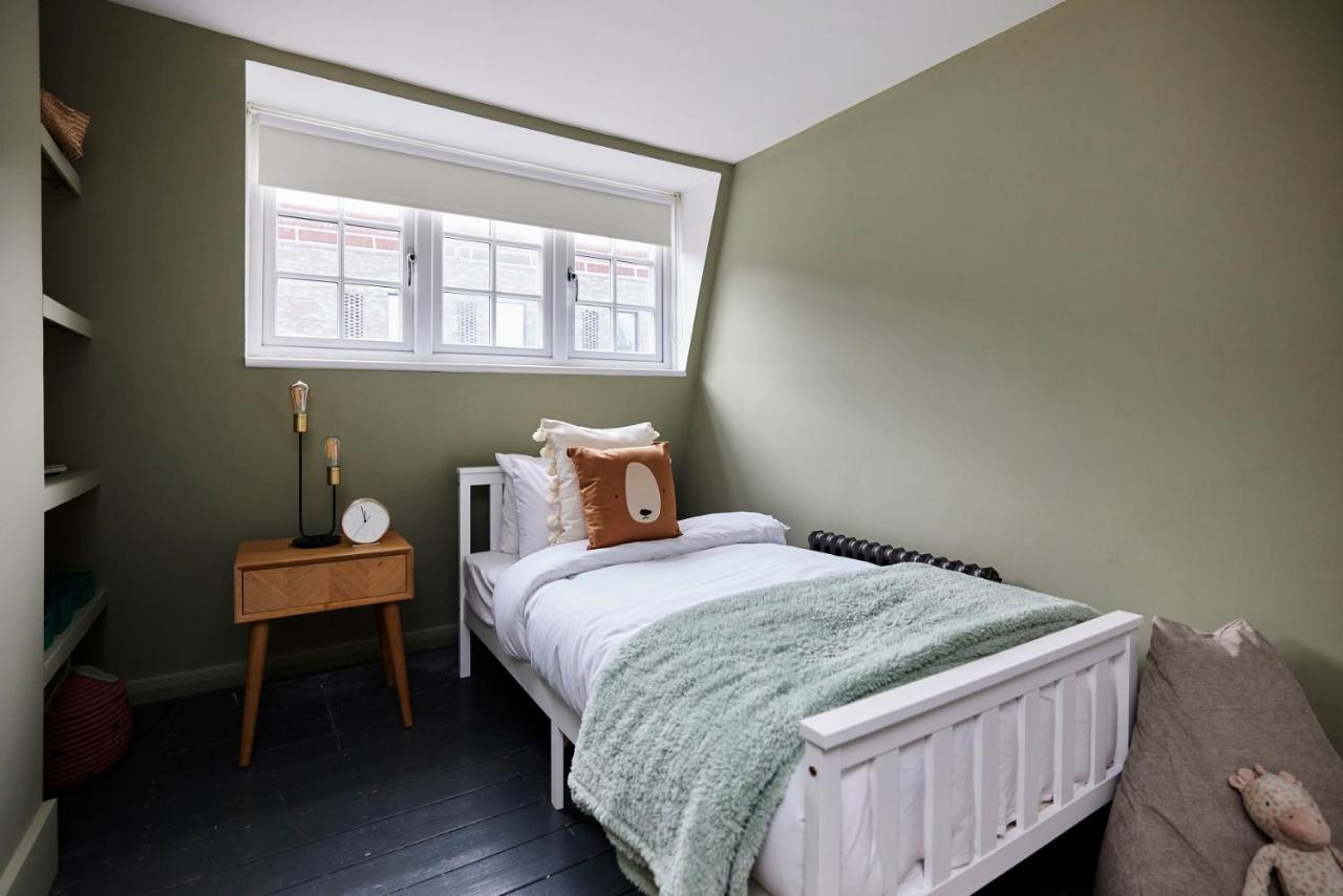 Appartamento The Southwark Townhouse - Adorable 3Bdr House With Garden Londra Esterno foto